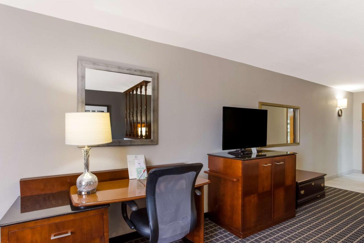Surestay Plus Hotel By Best Western גרינווד מראה חיצוני תמונה