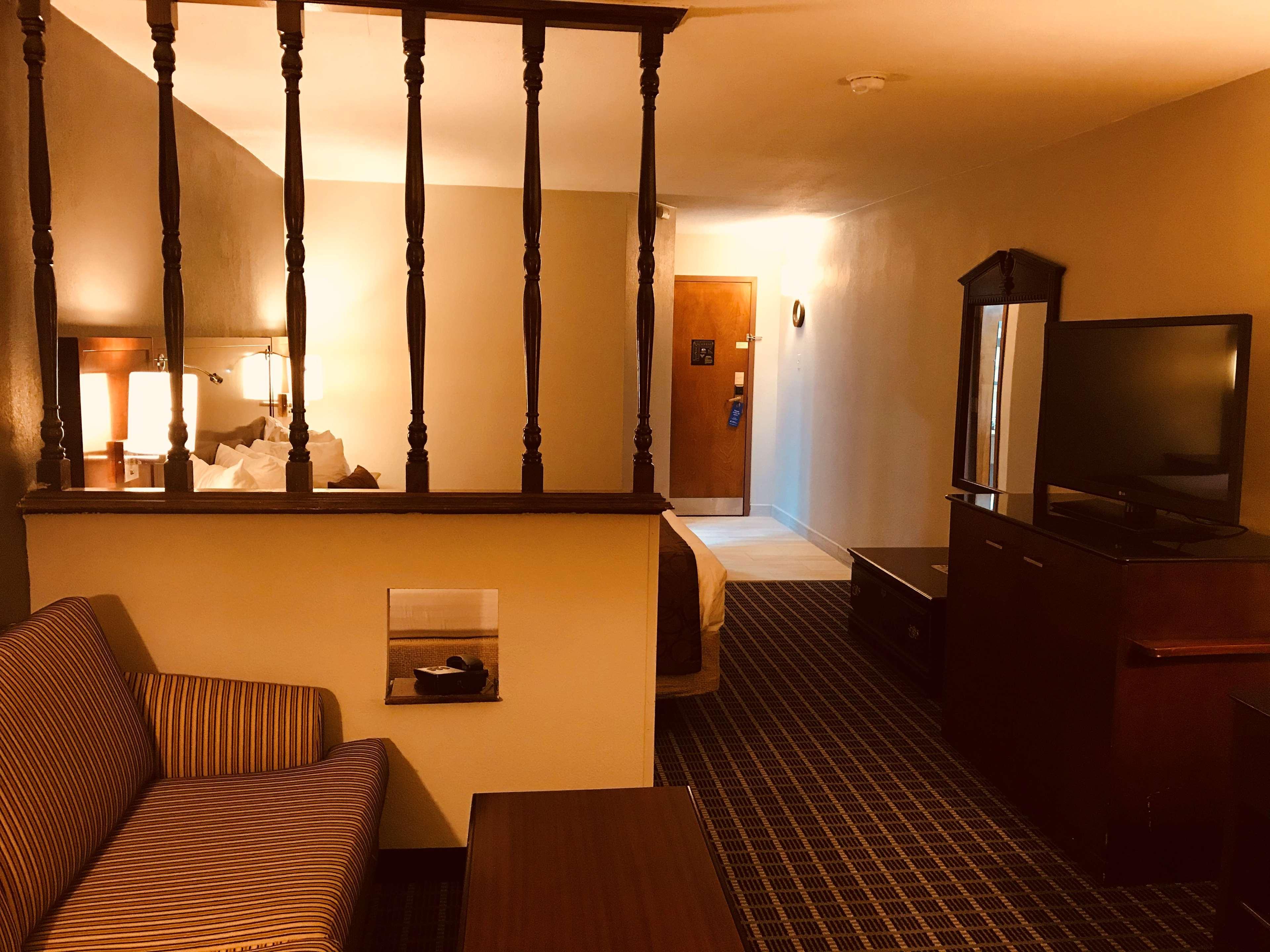 Surestay Plus Hotel By Best Western גרינווד מראה חיצוני תמונה